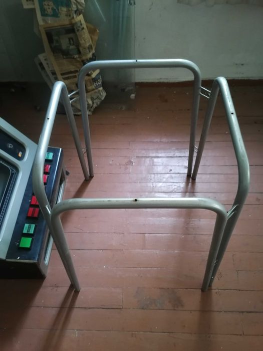 Кръгли и елипсовидни маси