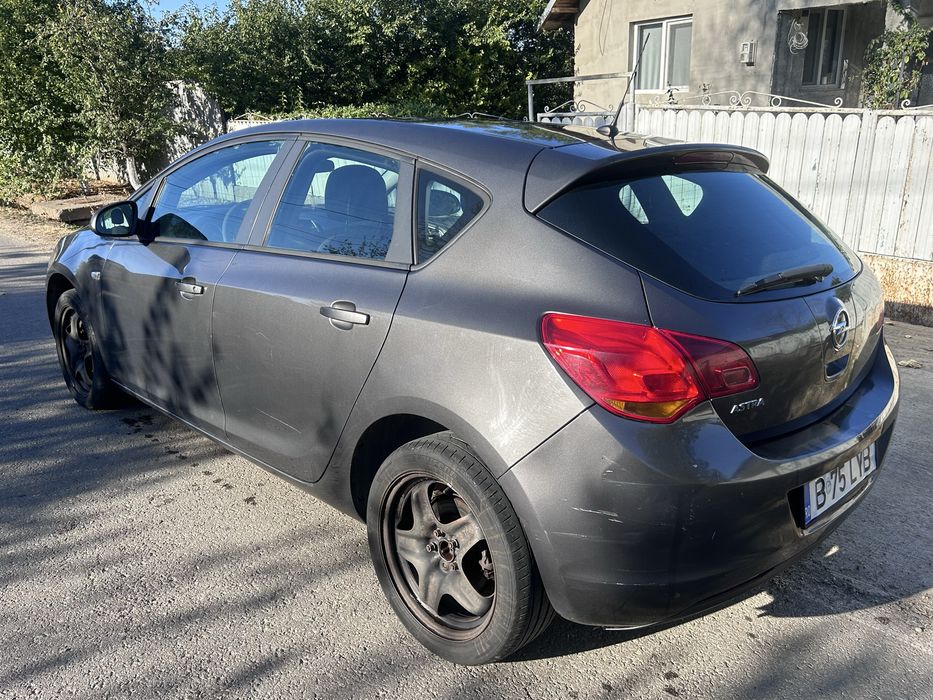 Opel Astra J 1.6 benzina+gpl