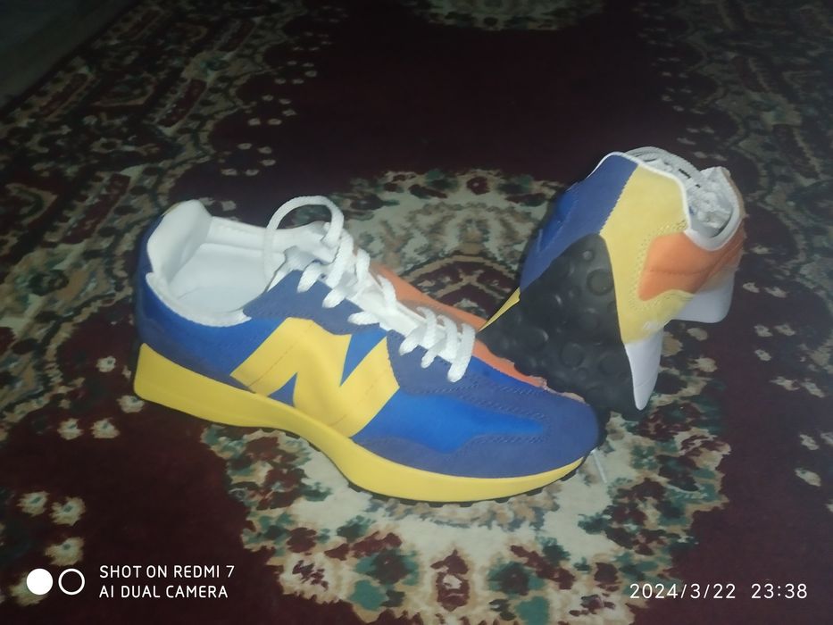 New balance  крассовки продается  в хорошем качестве ,  цена :499.000