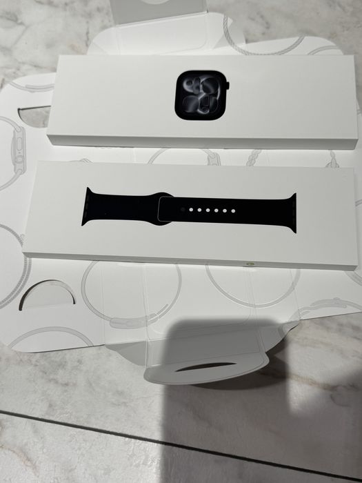 Apple Watch 11  46mm Jet Black новый