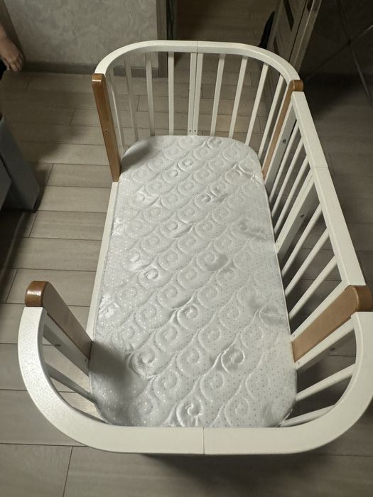 Детская кровать-манеж