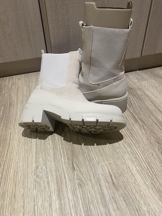 Боти  челси Deichmann