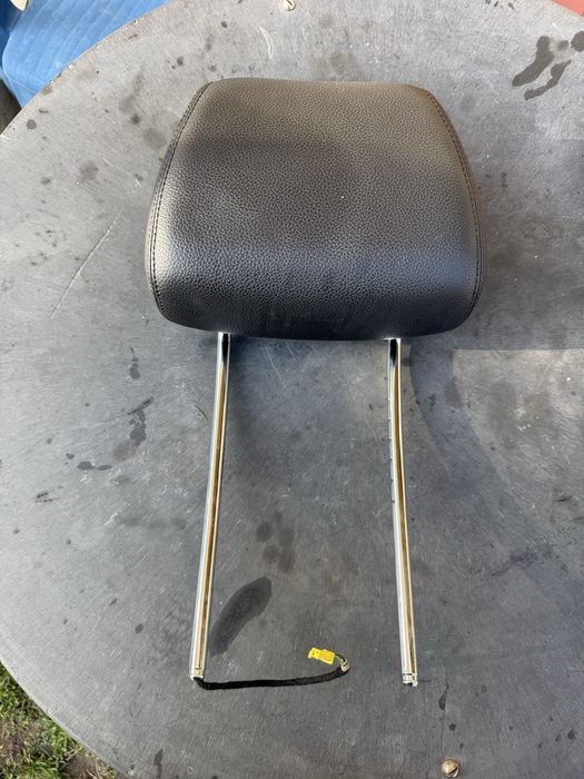 Подглавник за лява седалка - Mercedes E(w212)