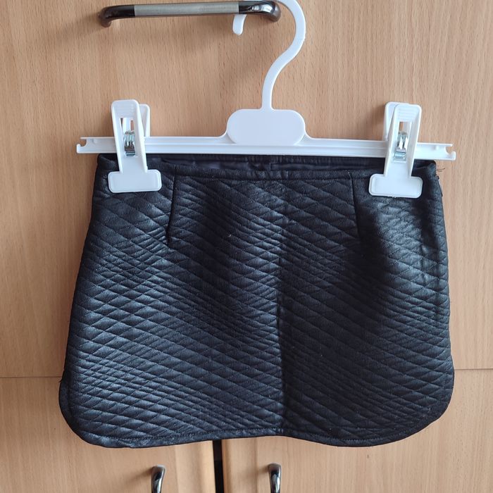 Продам одежду на девочку 3-5 лет