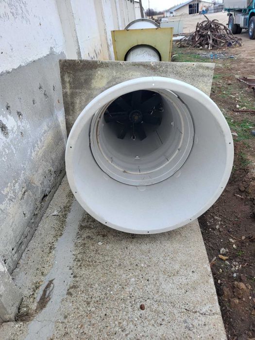 Вентилация за свинеферма