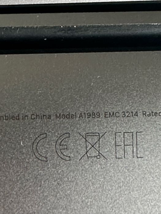 Mackbook pro 2buc defecte ideal piese!