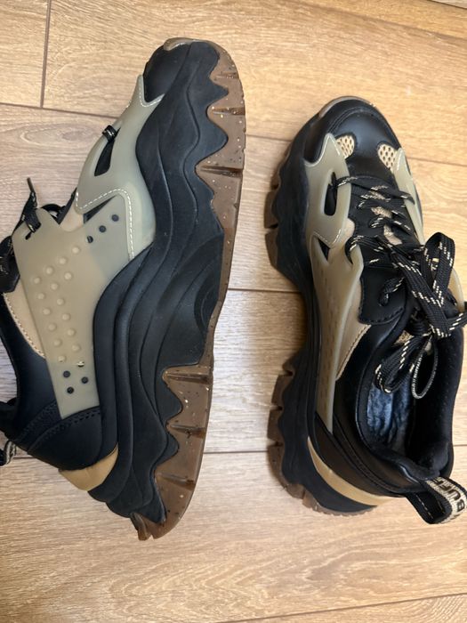 Buffalo сникърси