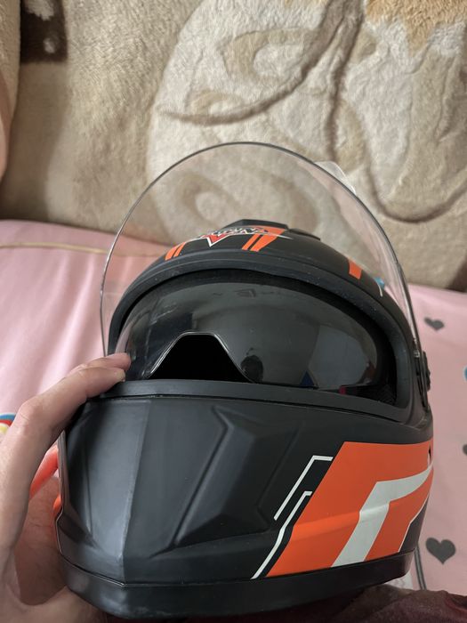 Мото шлем продам срочно