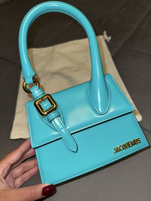 Geanta Jacquemus noua