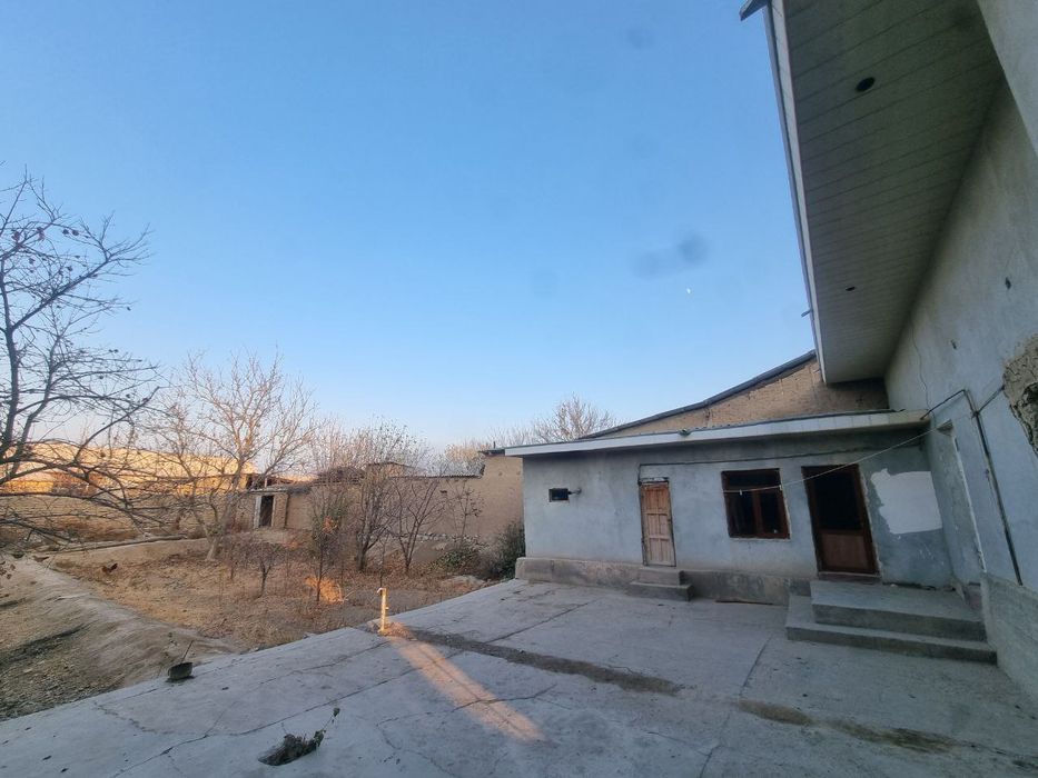 Navoy  Narpay 3 bo'lim hovli sotiladi