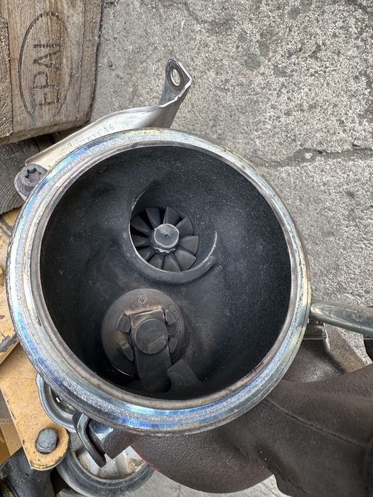 Оригинално БИ-Турбо BMW G30 G31 G32 G11 G12  B57  750I 4.4L TWIN TURBO