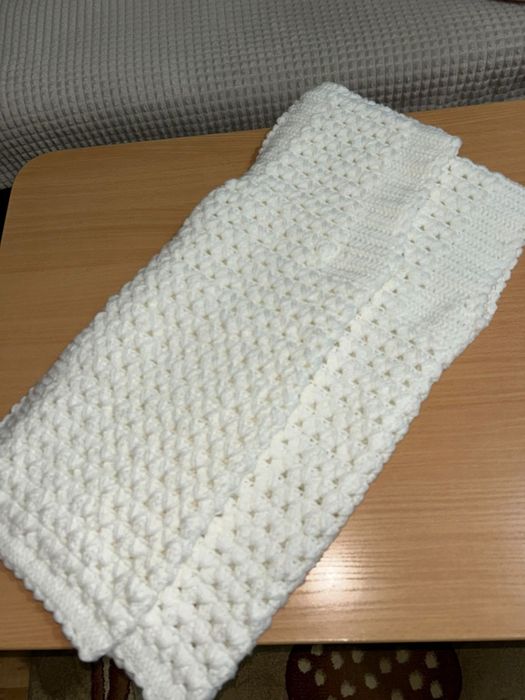 Плетен елек изплетено на една кукака