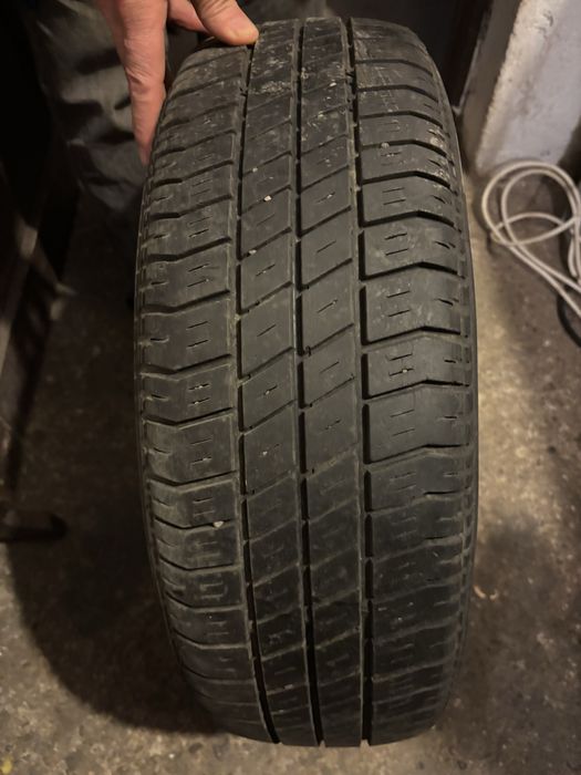 Vand 5 jenti R14 4 prezoane cu anvelope