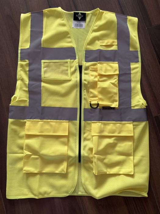 Vesta reflectorizanta de protecție – noua