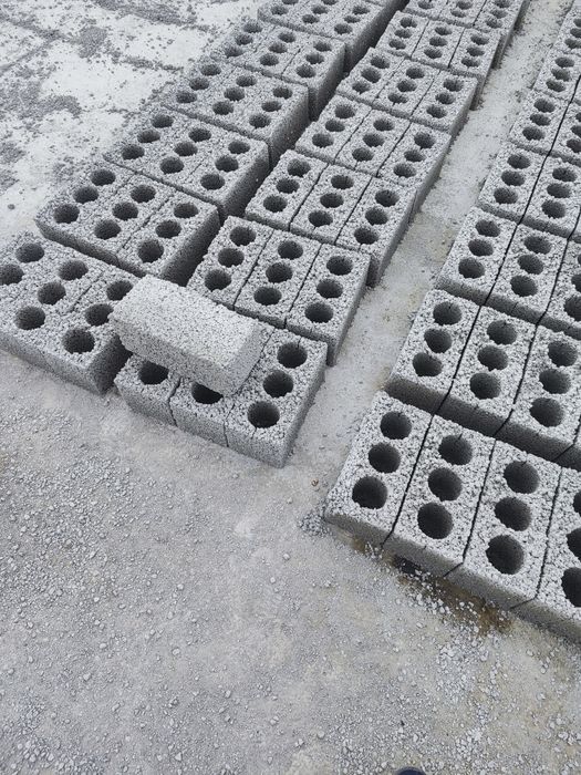 Шлакаблок янги ишлаб чикарилган