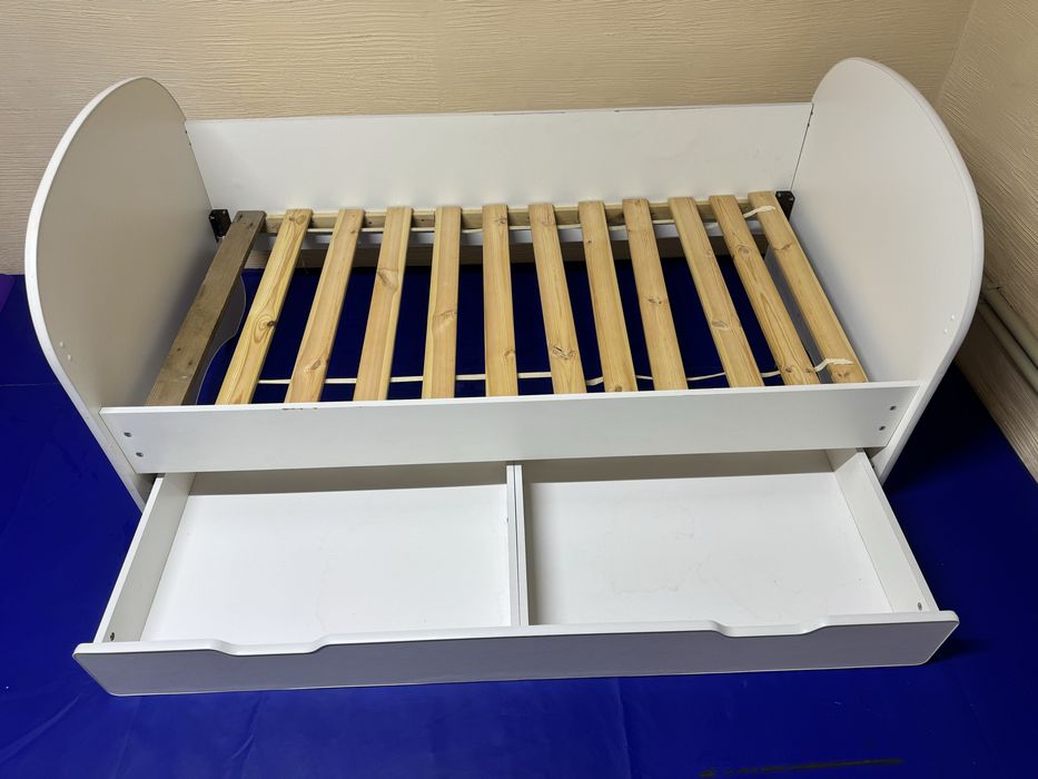 Детская кровать, размер 160*80