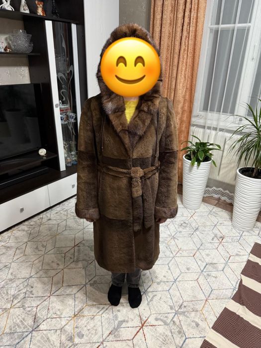 Шуба мех бобрик женская