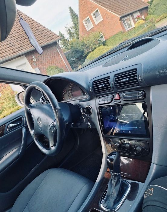 Mercedes-Benz C220 automat