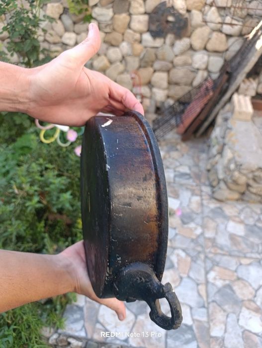 Старинен бакърен съд