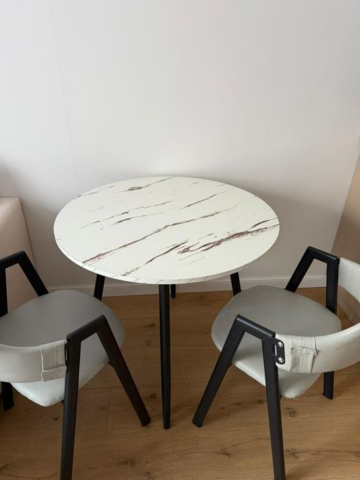 Стол кухонный новый