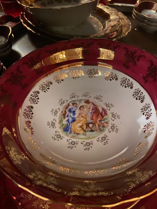 Сервиз Мадонна красный