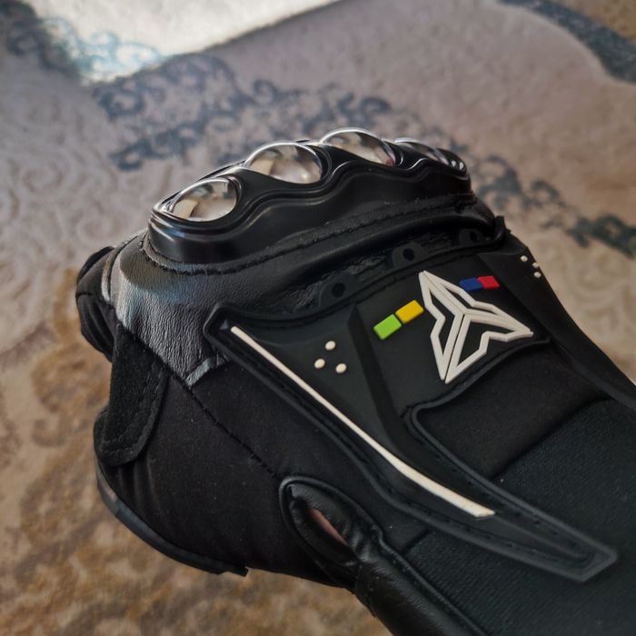 Продам мотоперчатки