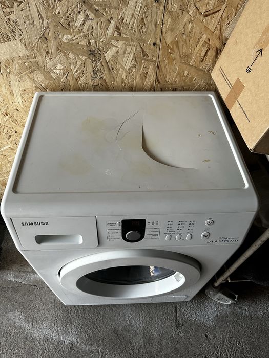 Продам машинка samsung!