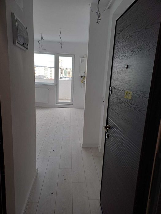 Apartamente și case