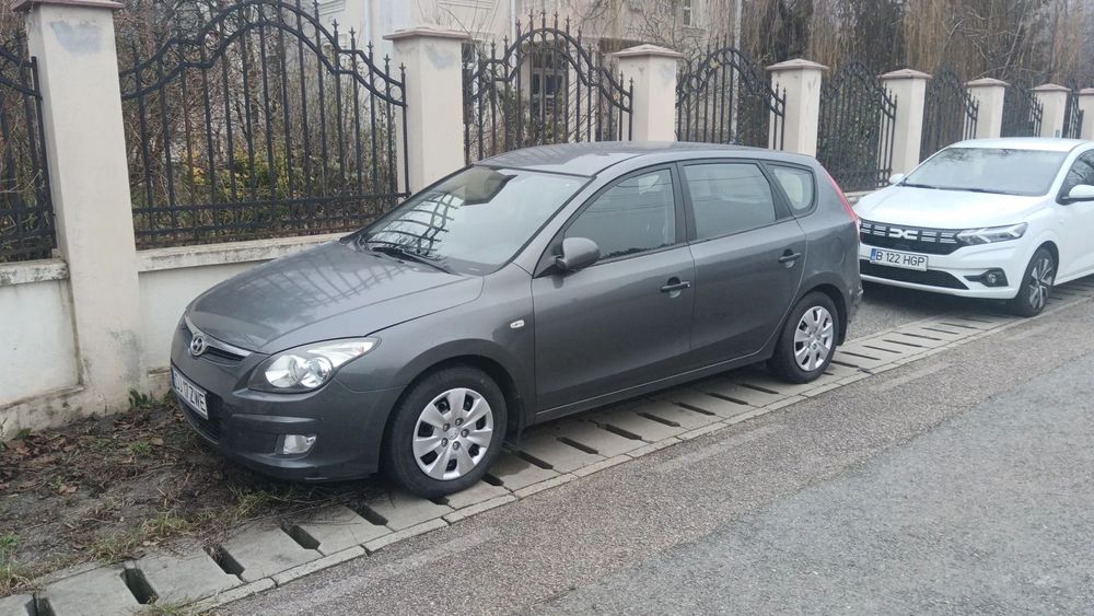 Hyundai I30 Oferta săptămânii  Hyundai i30 cw benzina,cu plinul făcut