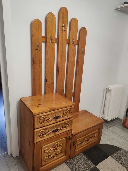 Vand cuier lemn masiv