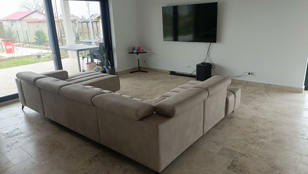 Vand canapea noua STAER