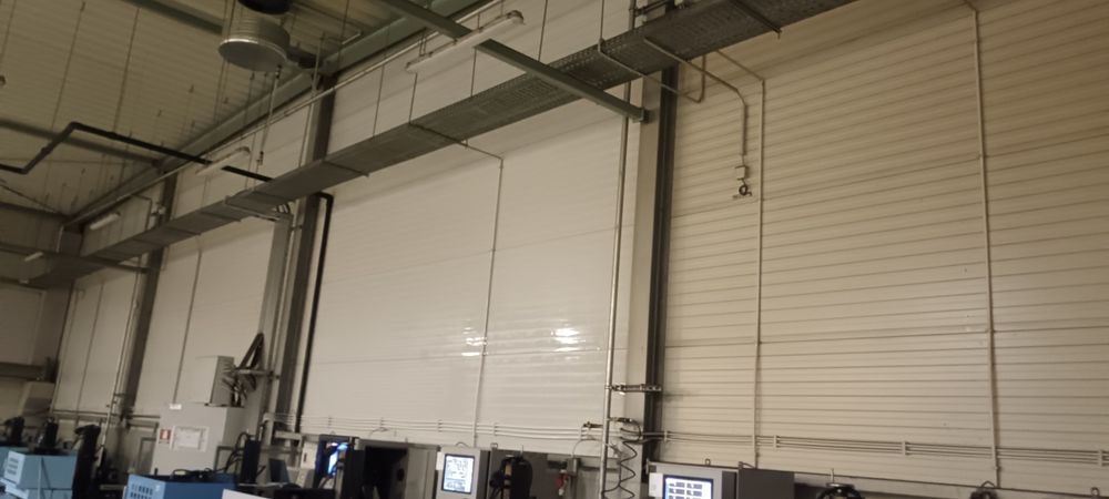 Curățenie tubulaturi,spălare pereți hale la înălțime