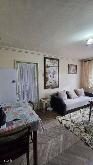 Apartament la parter După Zid
