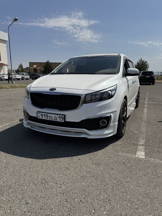 Kia Carnival 9 местный