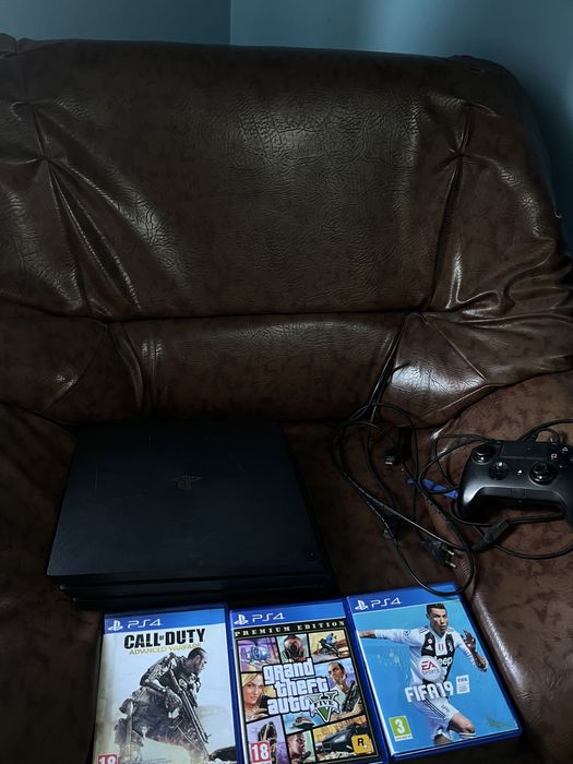 Playstation 4 Pro 1Tb mentenanta facuta recent