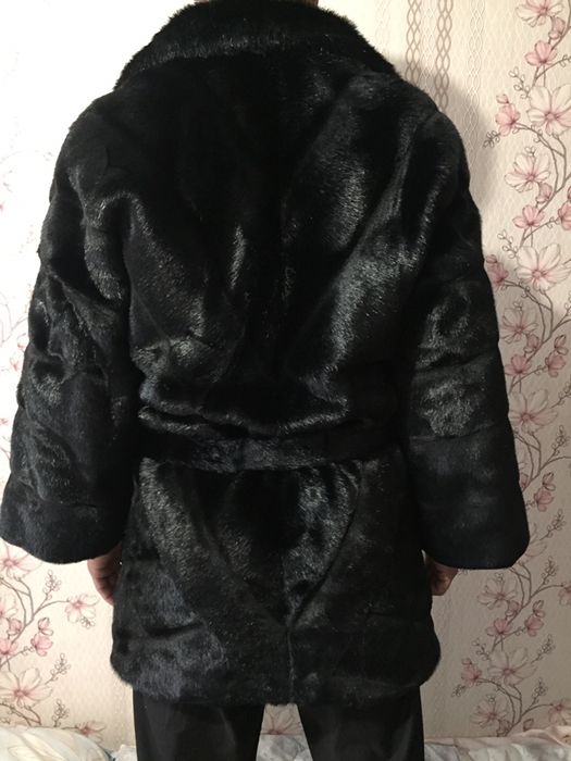 Женская шуба. На размер 52