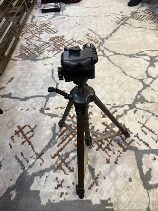 Продам штатив  новый