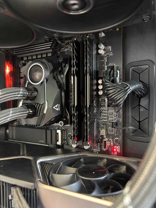 Геймърски компютър AMD Ryzen 9 3950X, RTX 3080 8GB, 32GB ram