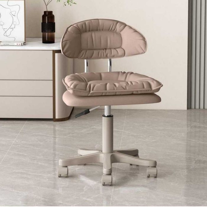 Стул для мастера маникюра, для салона красоты, для офиса