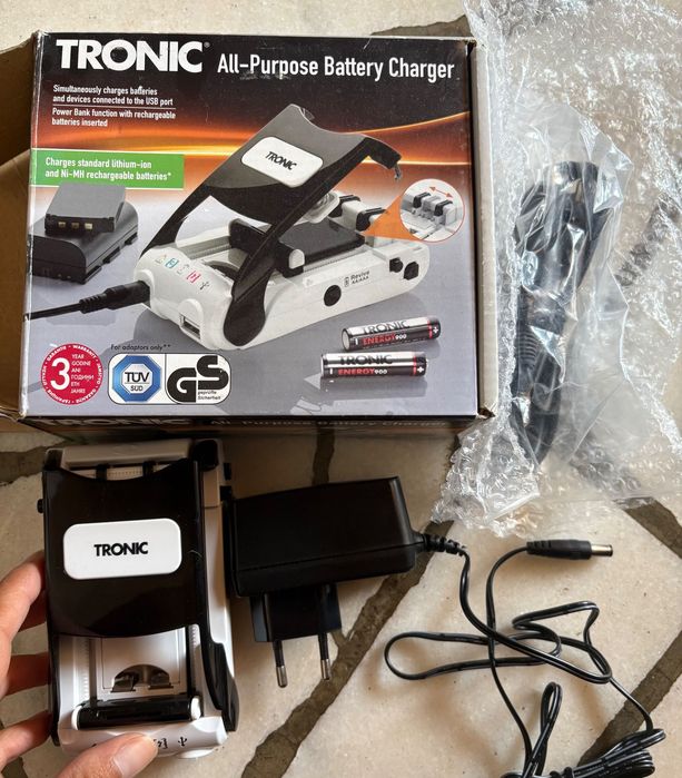 Încărcător baterii Tronic nou