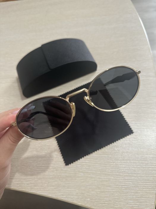 Слънчеви очила Prada
