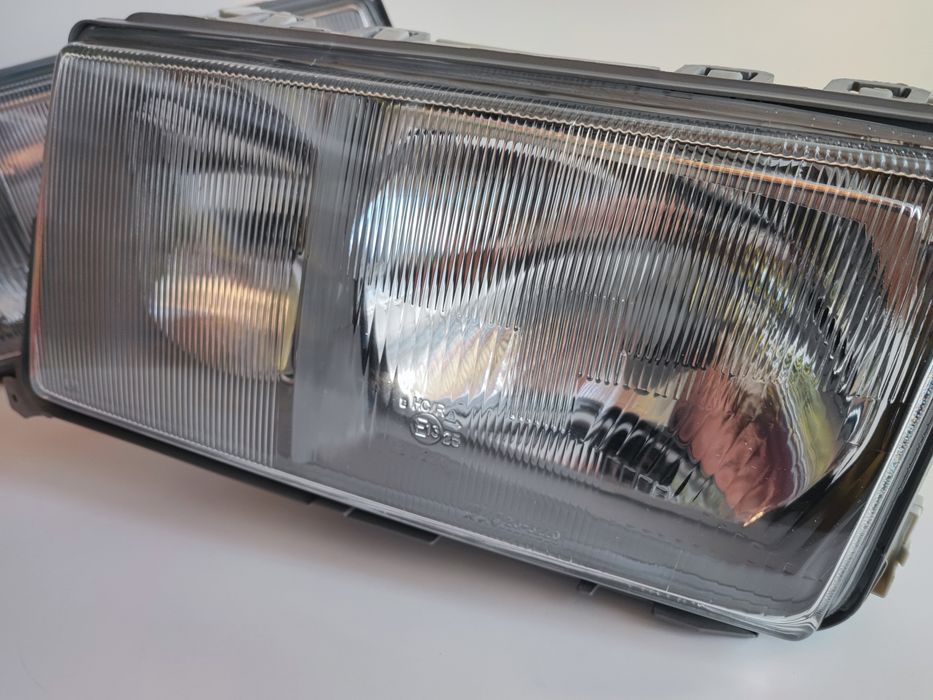 Фарове Мерцедес 190 201 mercedes w201 190 нови TYC