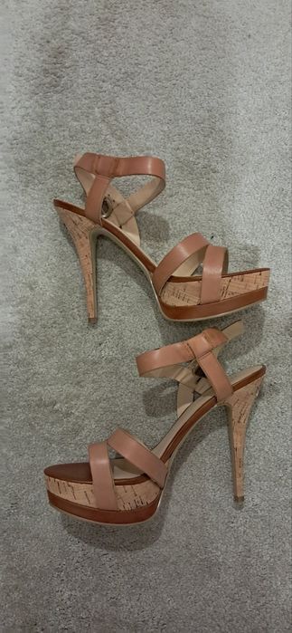 Дамски токчета Guess