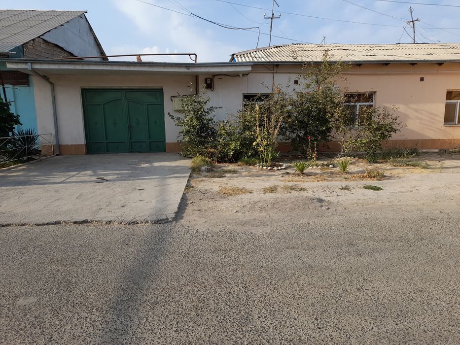 Водстройдан коттедж сотилади