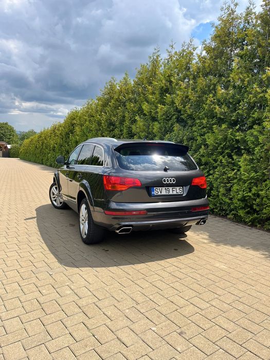 Vând  Audi Q7 3.0