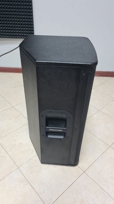 Electro-Voice ELX115P