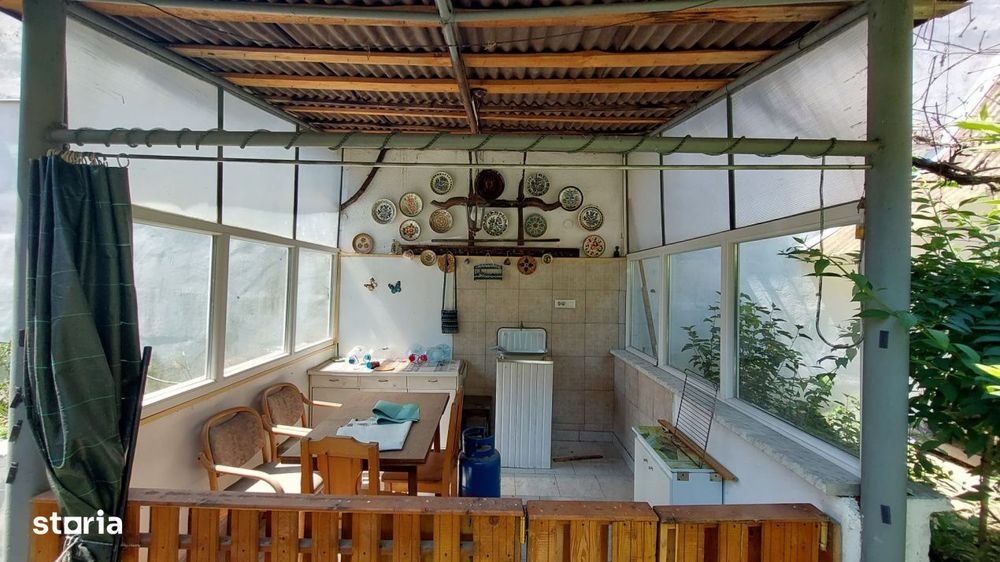 Casa cu 8 camere + 800mp teren Cisnadie zona Centrala