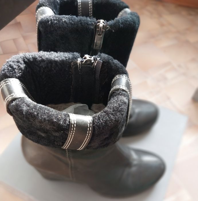 Продам женские сапожки