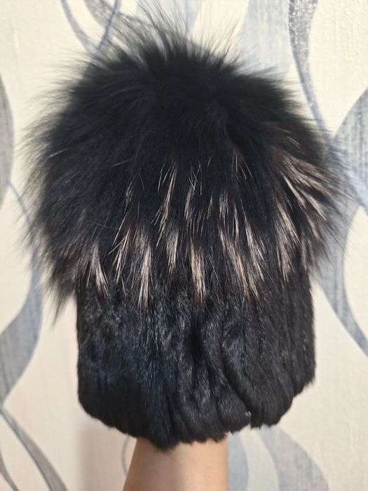 Продам женскую шапку