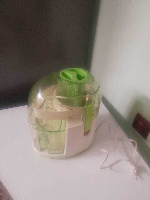 Соковыжималка продается